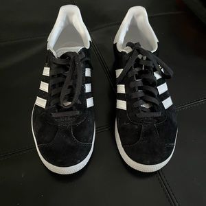 Adidas gazelle sneakers